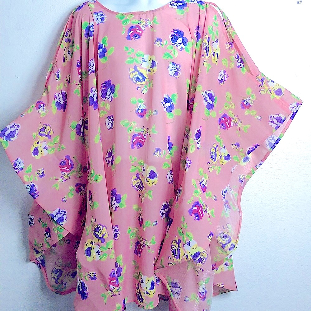 Cleo Swimwear Kimono Coverup Pink floral Pastel Barbiecore Size Small
